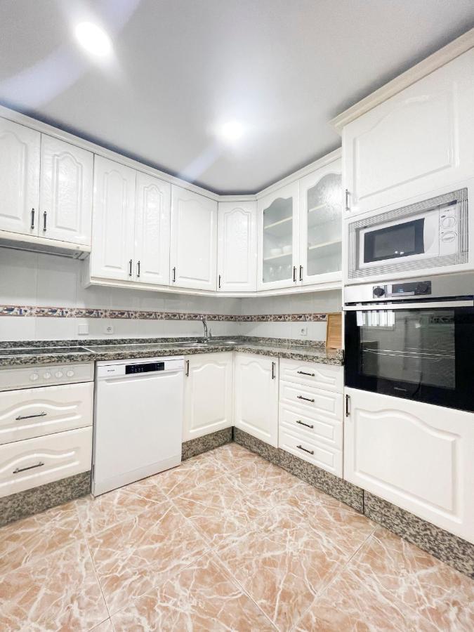 Holidays2Malaga Tomas De Echeverria 150 Mts To Beach & High Speed Wifi & Parking Leilighet Eksteriør bilde