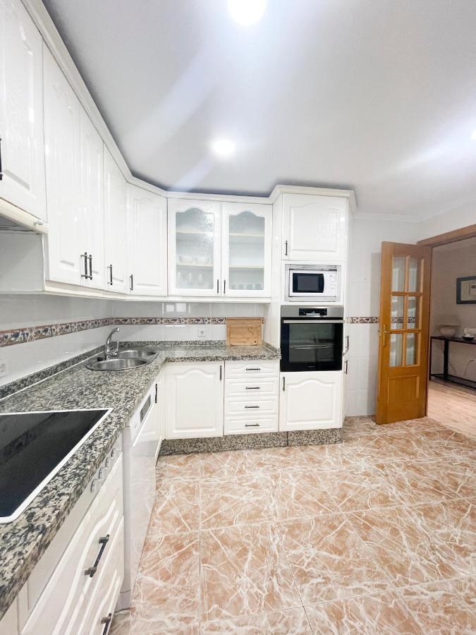 Holidays2Malaga Tomas De Echeverria 150 Mts To Beach & High Speed Wifi & Parking Leilighet Eksteriør bilde